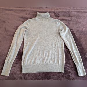 [Uniqlo] 100% Merino Wool Light Gray Turtleneck Sweater Sz XS